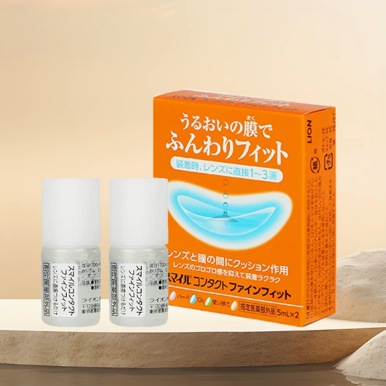 Japan LION contact lens auxiliary liquid eye drops for use before wearing contact lenses. Gentle and moisturizing without irritation